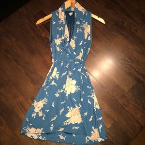 Aritzia | Sleeveless Floral Dress with Pockets
